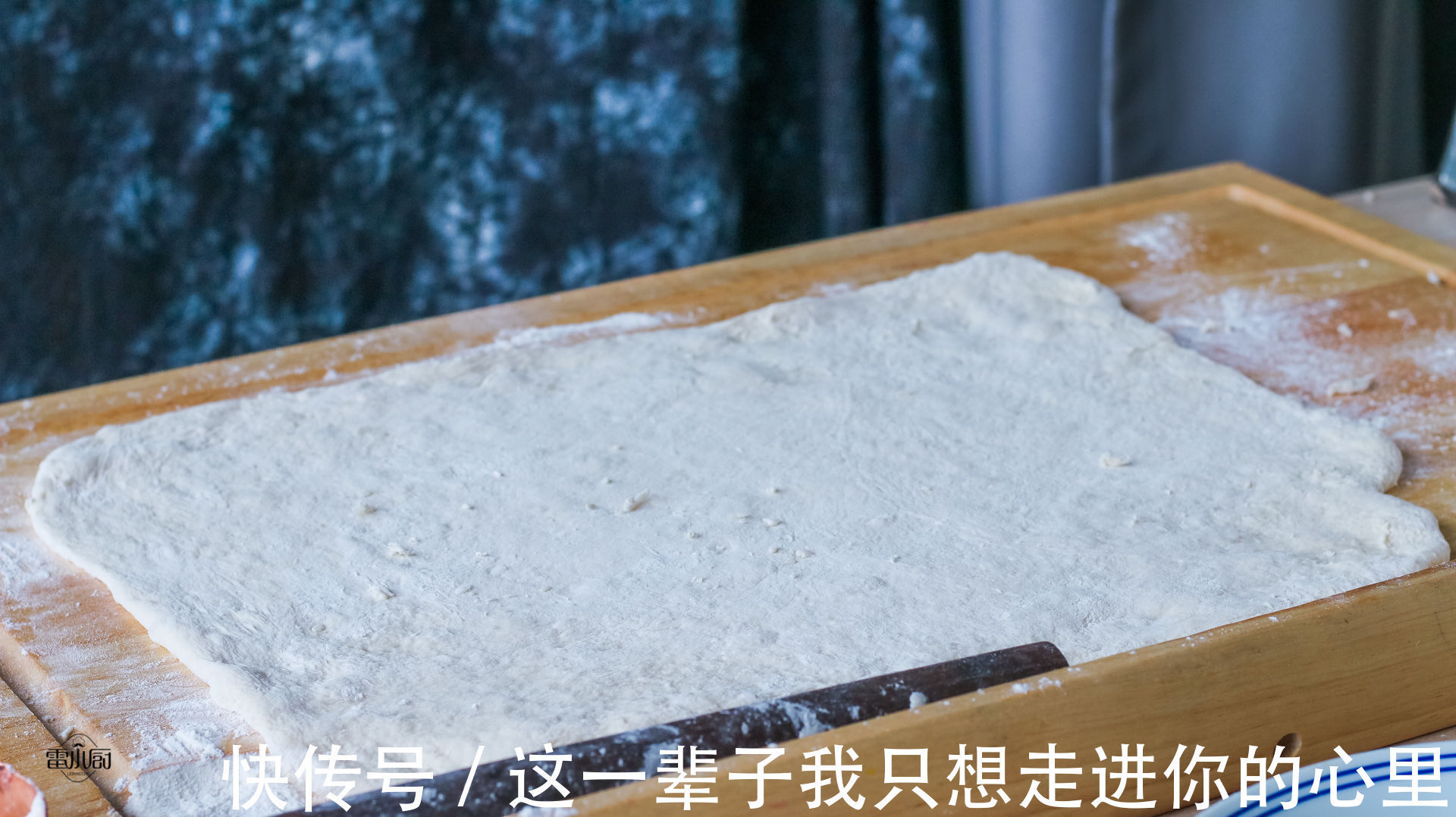 懒人早餐饼|懒人早餐饼,不用揉面,筷子搅一搅,做出来的饼比面包还松软