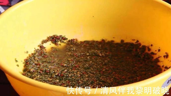 一顿饭换来的饵料配方,比老三样还好用,今天分享给钓友