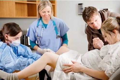 产妇|18分钟完成生娃，宝妈炫耀自己体质好，医生泼冷水：想来很后怕