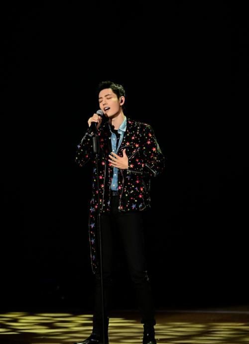 肖战|肖战再次营业:笑得越灿烂,粉丝哭得越惨!