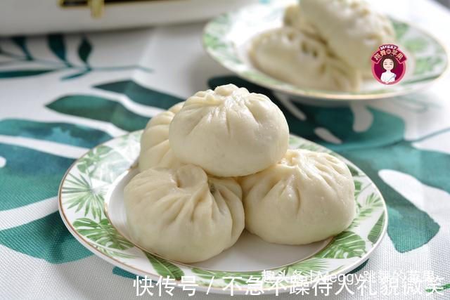 将美味吃到嘴里，5种包子的简单做法，鲜嫩多汁，好吃又好做