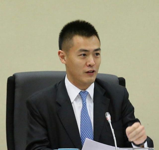 穷小子 “穷小子”上非诚勿扰,被灭22盏灯,孟非他爸有164个亿