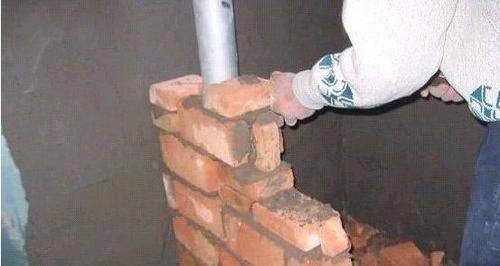 红砖|一旦工人这样给你包水管,一分钱都不要付,赶紧让他拆了重装!