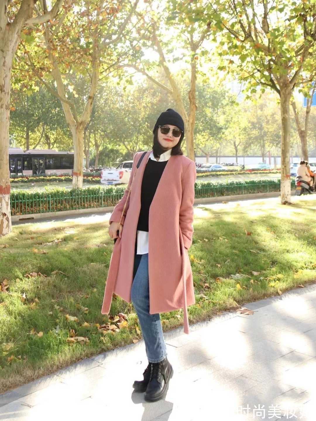 大衣 这才是中年女人的大衣穿搭,简约大气又显贵,值得40岁女人借鉴