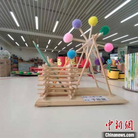 小学生们|吉林小学生制作创意手工：快递包装不再是废品