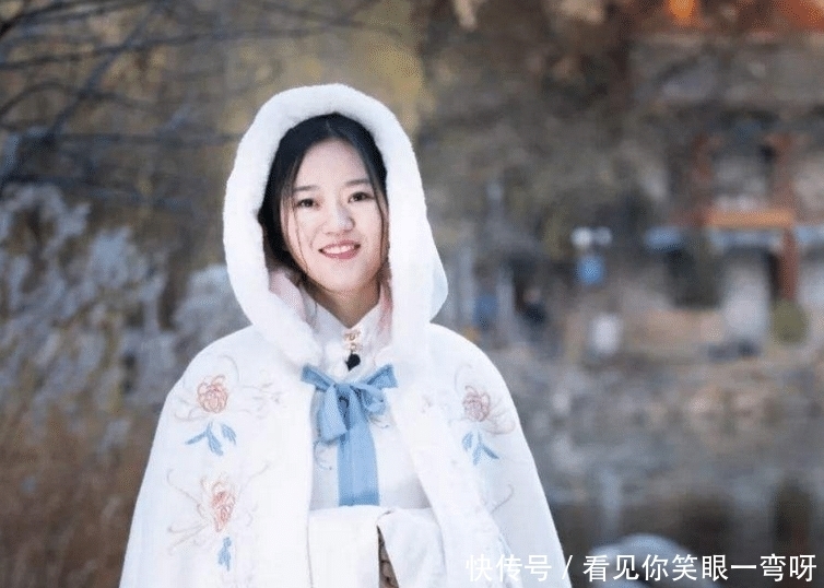 小姑娘|“爸,请用古诗骂我”,从小被诗词养大的娃娃,人生不要太出色