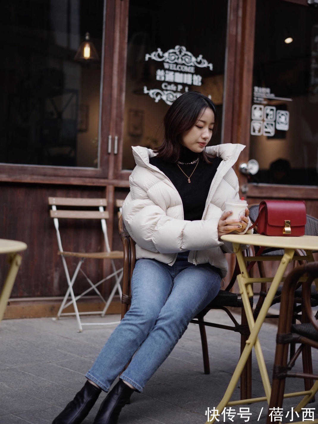 短靴 羽绒服穿搭指南!学这样搭配牛仔裤时髦洋气,配半身裙通勤优雅