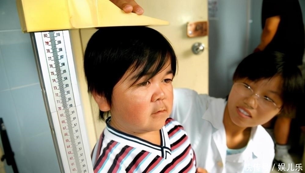 带娃|“同龄人中我家娃个子最矮”错误的带娃方式,很多家长都在用