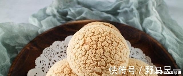 面团|一口下去就爆浆的卡士达酥皮泡芙，大气孔不塌陷的秘密都在这