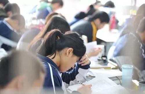 16岁女孩曾放豪言，“我懒得考清北”，最终考上的大学让人羡慕