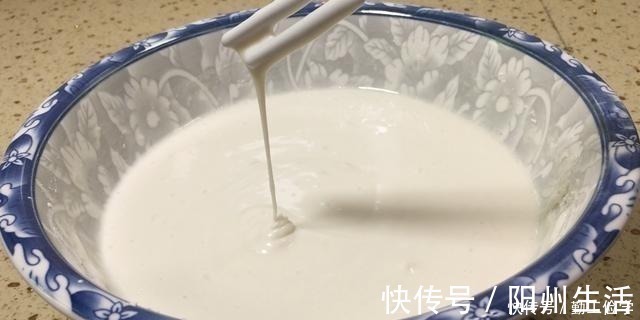 好吃|这早餐成本低，却是大脑的最爱，做法简单，好吃又抗饿，孩子最爱