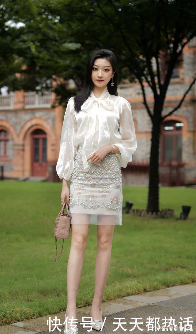 小仙女 温柔优雅的时尚连衣裙,突出高级时尚感,怎么搭配也不出错