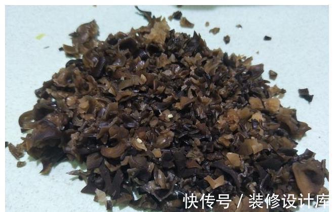 韭菜饺子|秋天做煎饺，韭菜靠边站，3菜混合调馅，又香又脆营养高