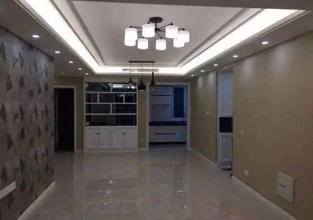 收纳|晒一下刚打扫完的新家,家具还没买,玄关看着很满意