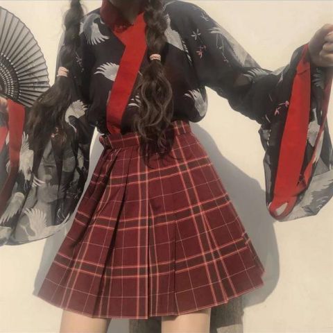 “汉服+jk制服”穿法火了本以为在乱搭，结果双坑少女都沦陷了