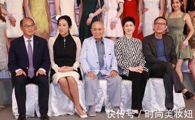 气场|朱玲玲“63岁”又怎样?穿旗袍气质高贵典雅,输了年龄赢了气场