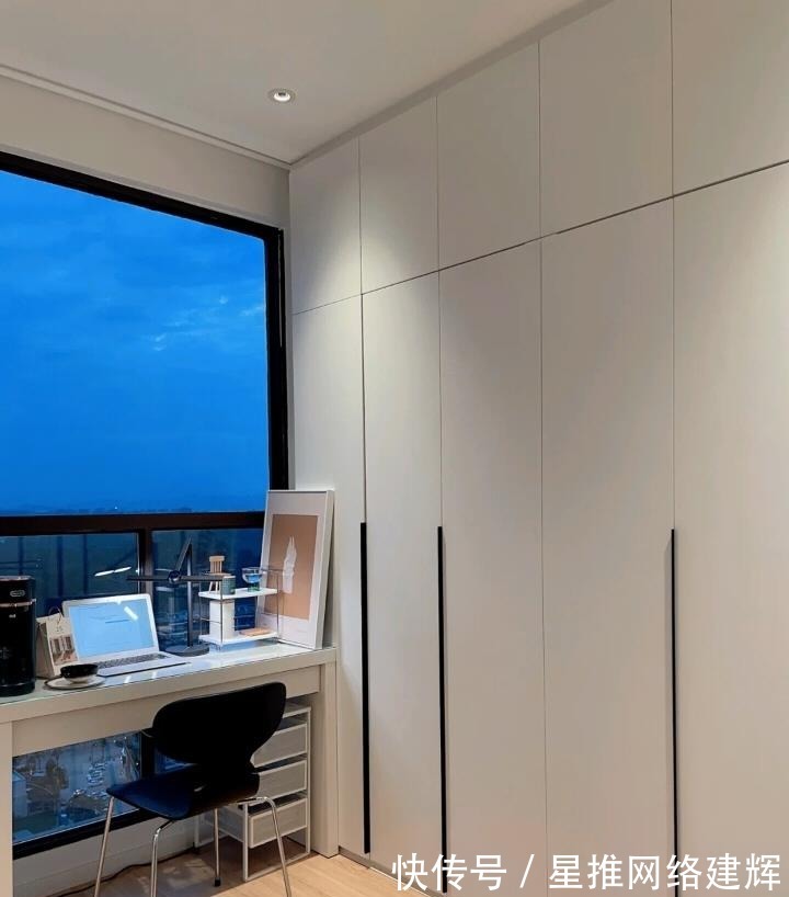 晾衣杆|年轻小夫妻的“穷装”新家,干净整洁,网友:“越简单,越幸福”