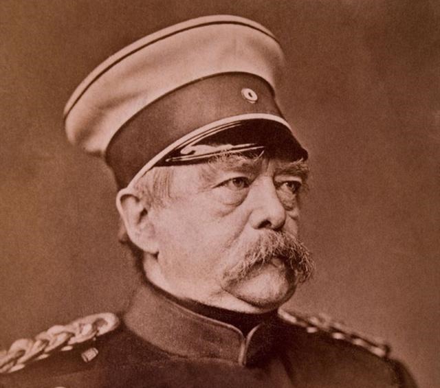 试图|最先挑起战争,试图瓜分全世界的德皇威廉二世,最终结局如何