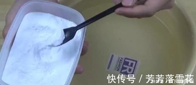 枕头睡久了螨虫成窝，教你一个小诀窍，大小螨虫一扫而光