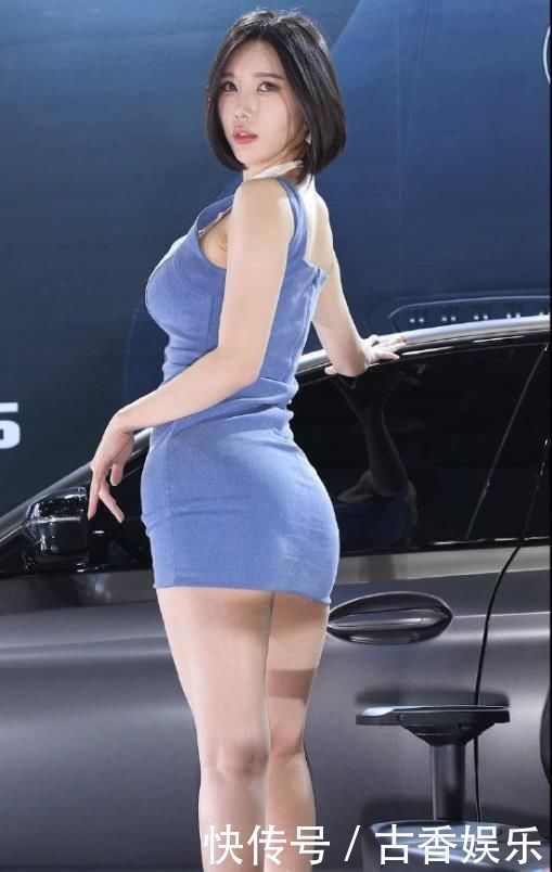 动作|潮流小姐姐秋波微转,一个动作美翻一条街,变成女神范