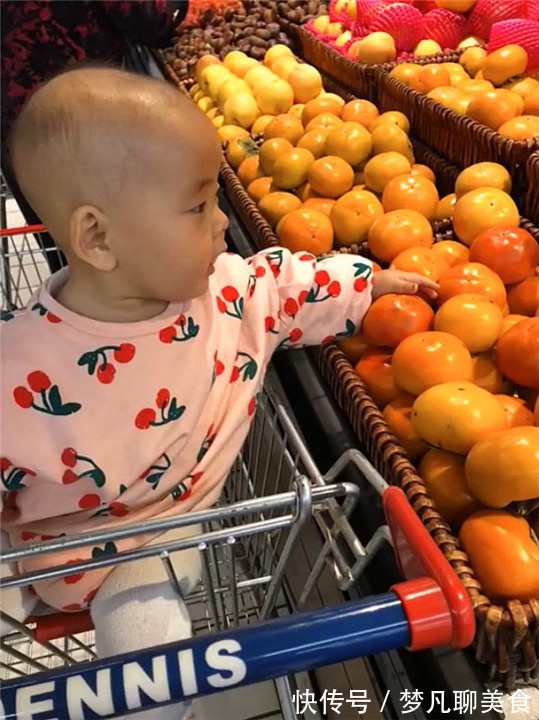 宝宝|宝宝爱拍打超市水果，妈妈给了他一个难忘的回忆，网友：太坏了