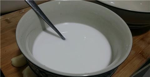 哈气|凉粉,又麻又辣吃得直流汗水,嘴直哈气