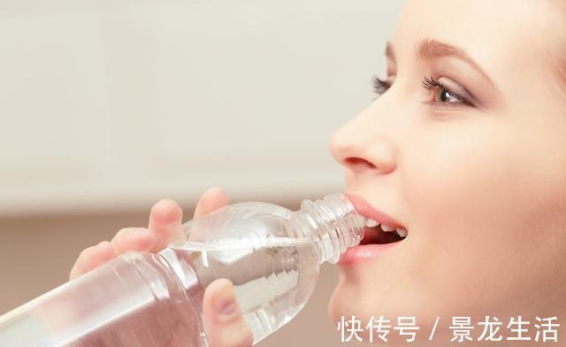 喝水|减肥先“减胃”,女人饭前如果做好这3点,体重或许悄悄降下来