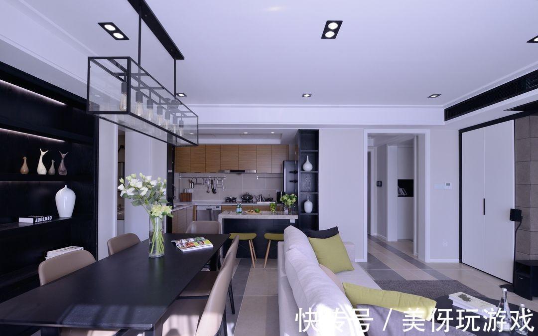 李文伟|将时光碎片收集起来,在光影间,拼凑出让人踏实的安居之所