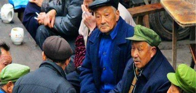 易经@人能活多久,民间俗语“人老两年坎”是什么意思?