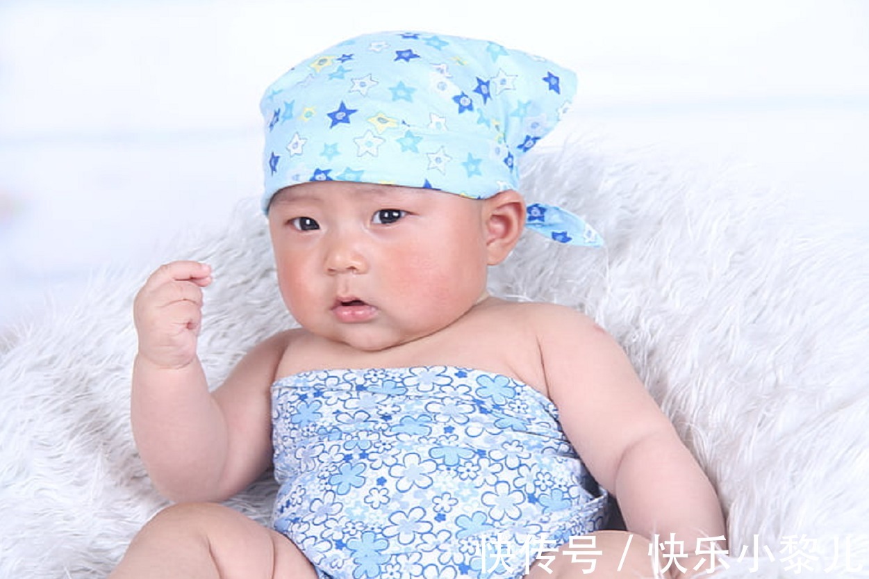 孩子|“扔了也是浪费”,多出来的母乳能给孩子爸喝吗?如此节约没谁了