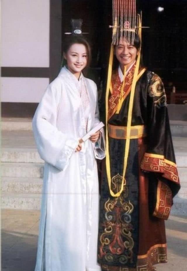 布衣皇帝|刘邦、朱元璋布衣出生，不算什么，还有一位从牢房里出来的皇帝