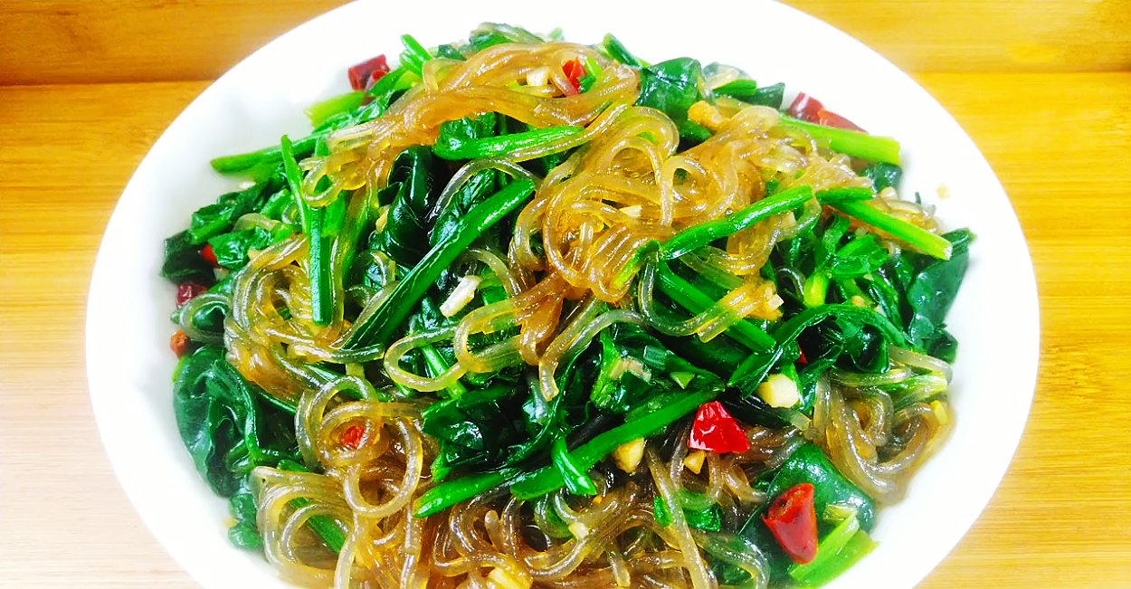 秋冬干燥寒冷,女人要多吃这10种食材,富含天然叶酸,补水又驱寒