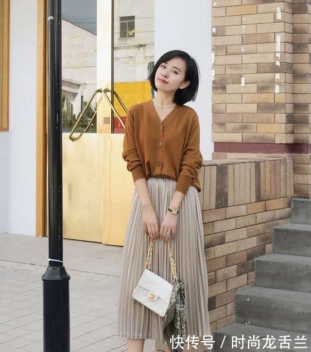 秋季|立秋之后买裙子就买这3种，气质又减龄，穿10年都不过时