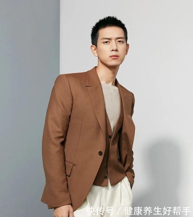 男士 2021发型怎么选这3种经典不过时,省心又好看,明星都会剪!