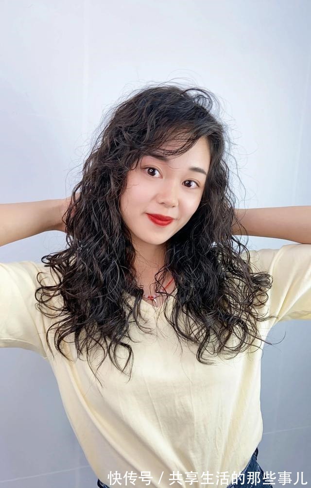 中大卷 你的发型不够美,烫个卷发大变样,洋气时尚颜值翻倍!