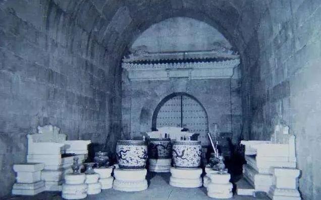 封闭|皇帝下葬后,封闭地宫的最后一位工匠,还能出来吗?