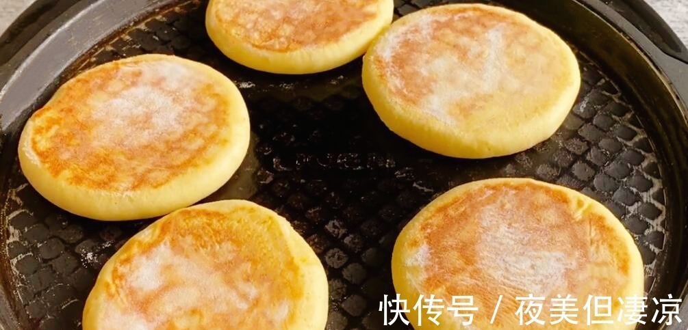 酵母粉|玉米面百吃不厌的做法,加1盒酸奶,柔软细腻香甜,全家人都爱吃