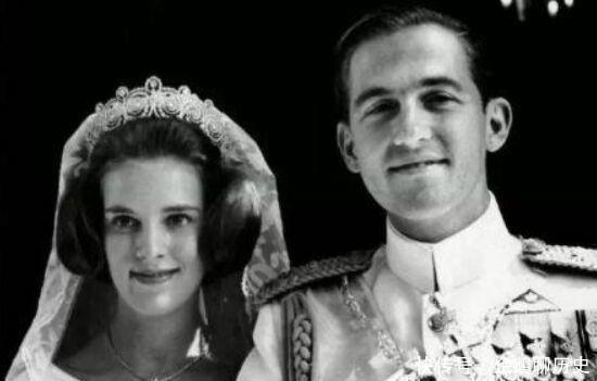 君主|当今世界,还有四个国家的末代君主在世,其中一个还做过国家总理