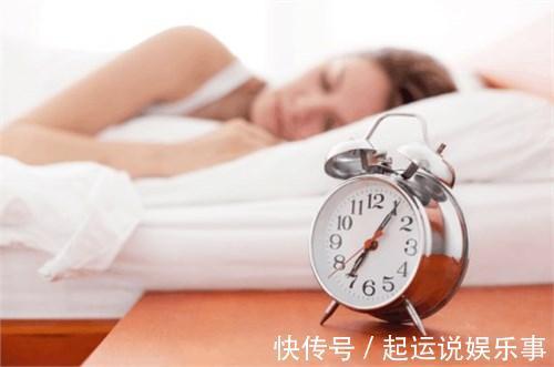 脑供血不足|脑供血不足的人，4种食物再馋也尽量少吃，以免脑梗，早知早好