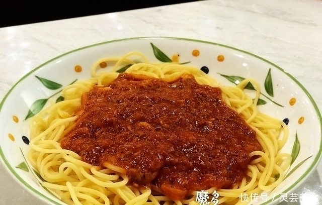 假期妈妈也放假，全家出去吃西餐，131元点了9种食物，比自助划算