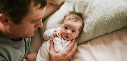 宝妈|新生儿宝宝在满月前,大多能解锁这些技能,你家孩子“及格”没?