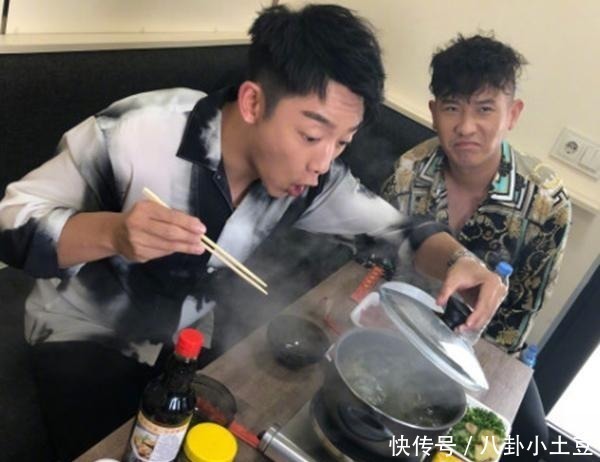 郑恺走进跑男食堂一顿吃,看清价格后,才知道啥叫明星食堂!