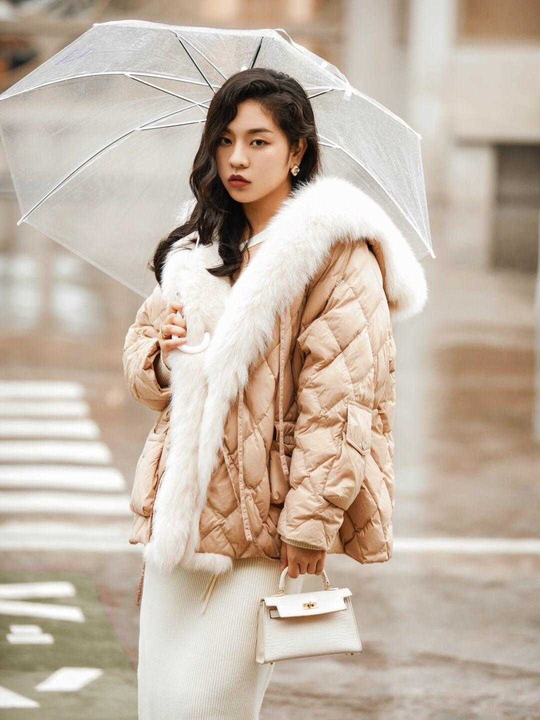 衣身 什么样的羽绒服款式最好看?除了短款压痕款式,其他都不太行