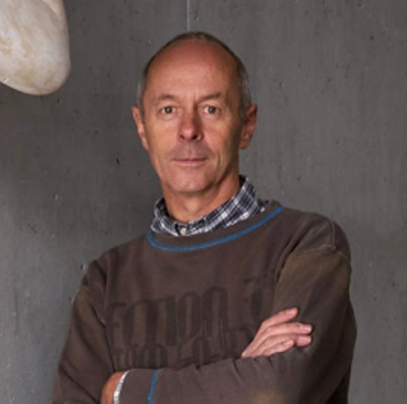 布鲁诺!他将灵魂注入木雕,把木头变成艺术品,靠神技征服众人