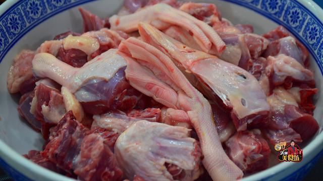 啤酒鸭最好吃的家庭做法,简单美味又下饭,看看你喜欢吃不