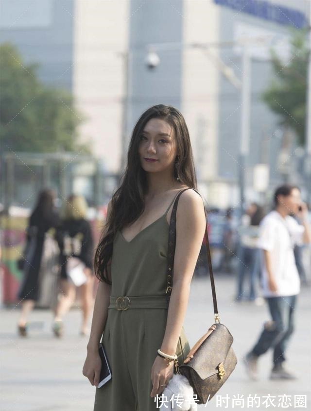 连体裤 暗绿色连体裤,休闲版型更显洒脱自在,大气自然!