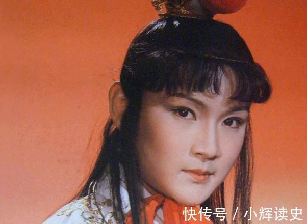 曹雪芹#秦可卿出殡路上,曹雪芹为何安排贾宝玉偶遇二丫头?有三大用意