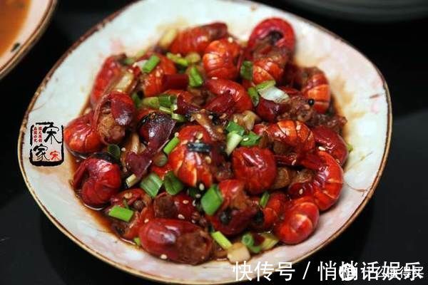 公公来吃饭,我准备4道下酒菜,公公开心的直乐:来1斤白酒