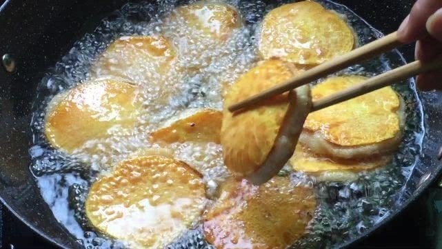 爱吃红薯的别错过哦,农村大妈都这样吃的,软糯香甜,孩子超爱吃