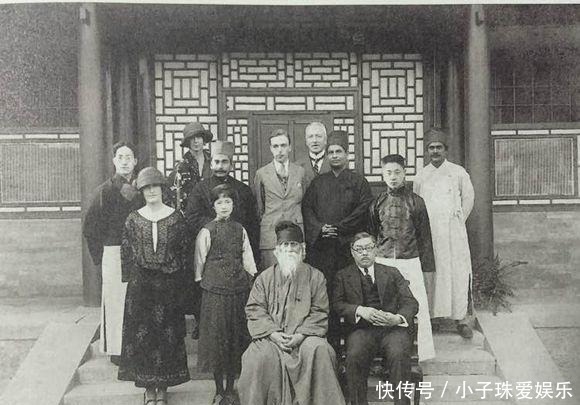 泰戈尔$林徽因与徐志摩有4张合影,张张保持距离,是刻意为之?